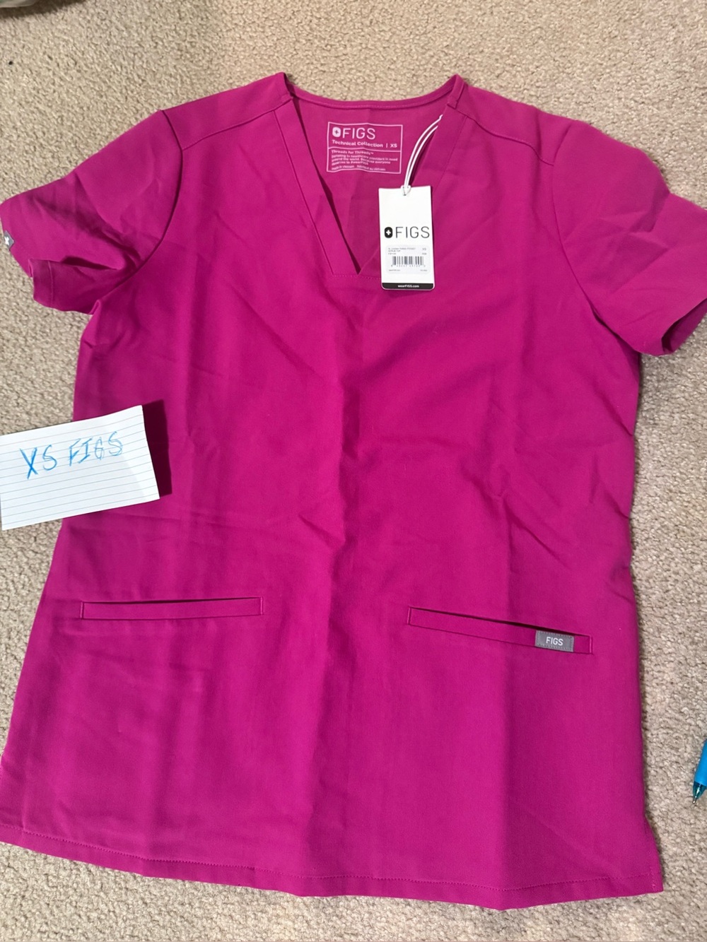 FIGS Women's V-Neck Scrub Top and Bottoms mix & match bundle  XS petite  length